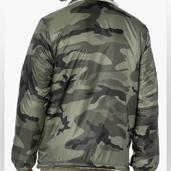 UGG MACE REVERSIBLE SHERPA JACKET - Picture 2 of 4